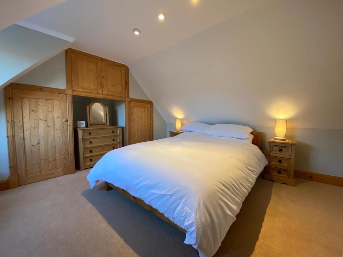 Islas Cottage, A Home In The Heart Of Speyside Dufftown Bagian luar foto