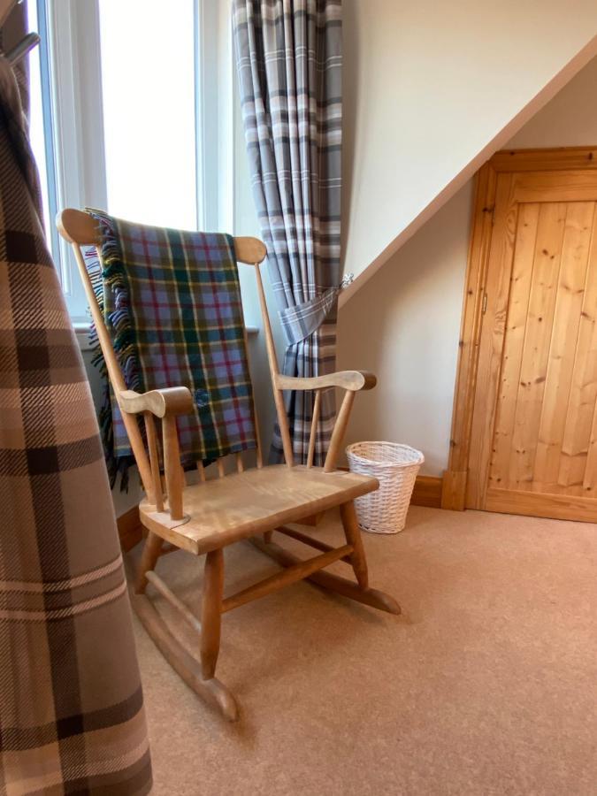 Islas Cottage, A Home In The Heart Of Speyside Dufftown Bagian luar foto