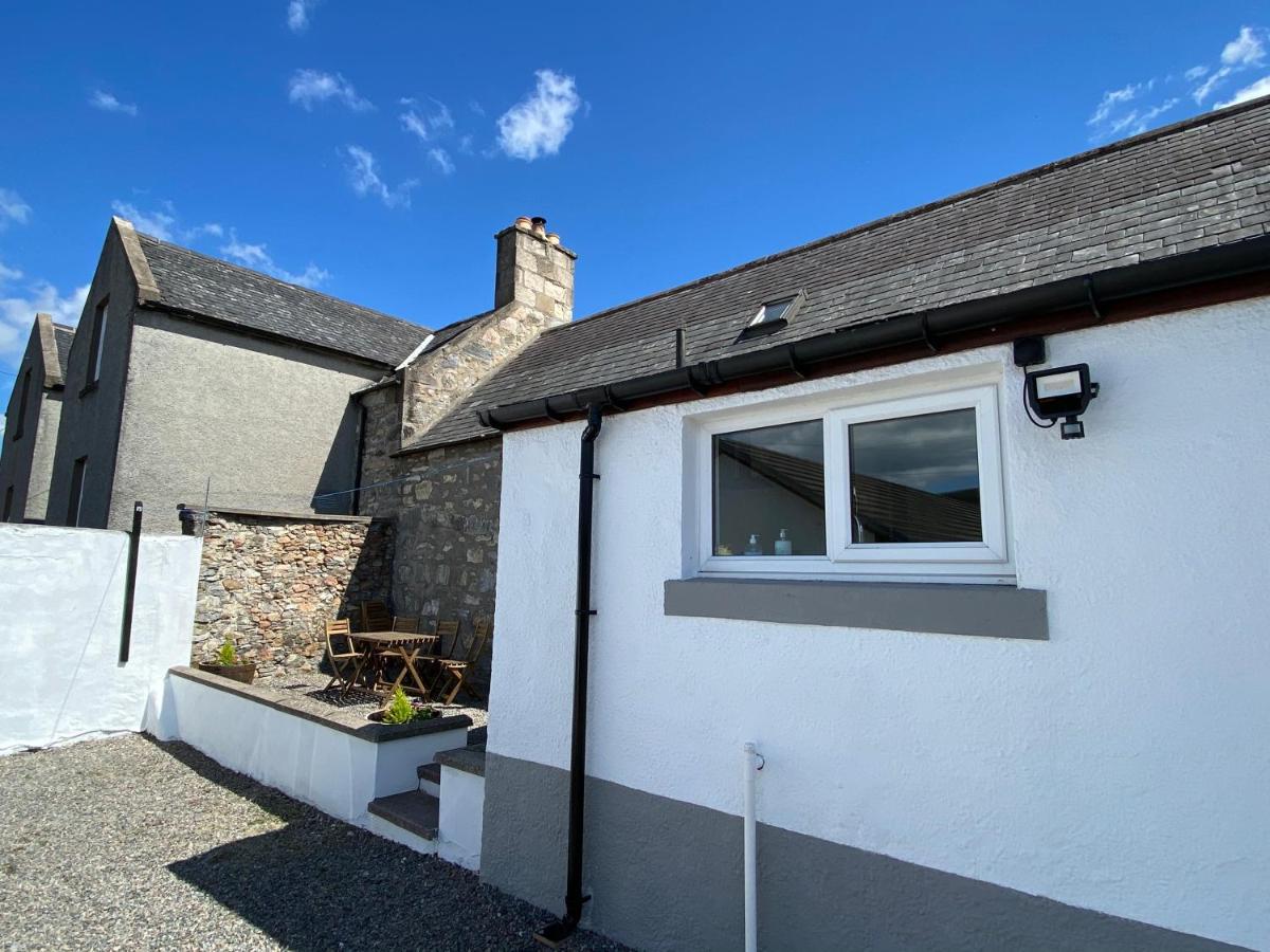 Islas Cottage, A Home In The Heart Of Speyside Dufftown Bagian luar foto